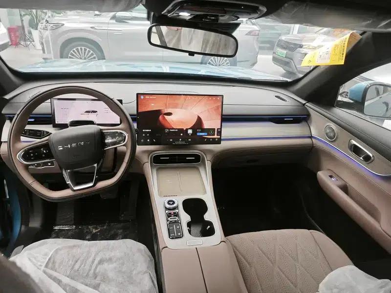 Chery Tiggo 8 PLUS C-DM 2025 1.5T Premium Edition — миниатюра 11