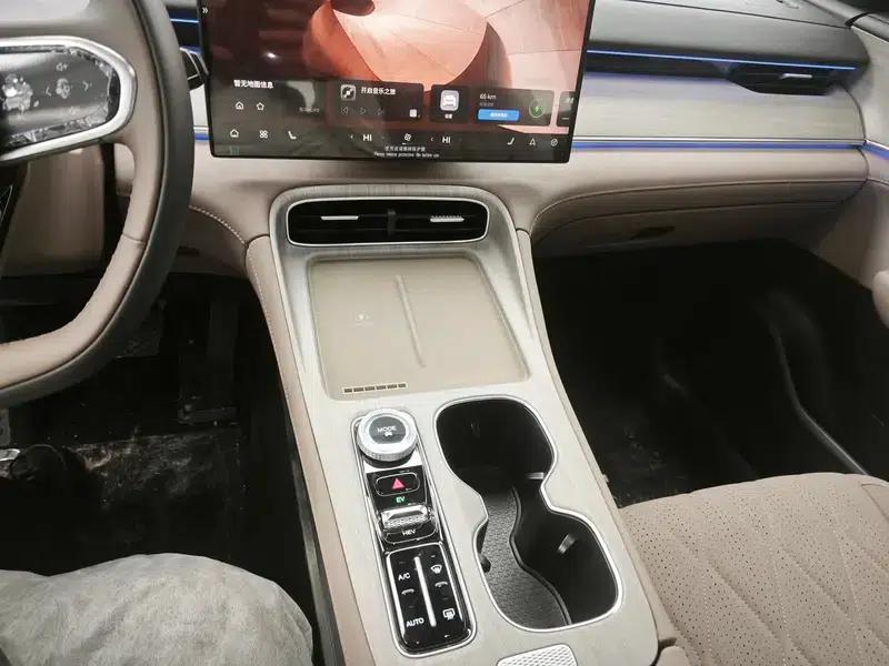 Chery Tiggo 8 PLUS C-DM 2025 1.5T Premium Edition — миниатюра 12