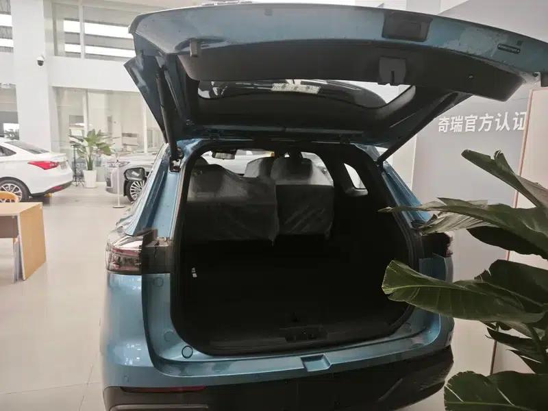 Chery Tiggo 8 PLUS C-DM 2025 1.5T Premium Edition — миниатюра 15