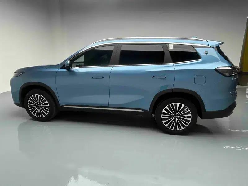 Chery Tiggo 8 PLUS C-DM 2025 1.5T Premium Edition — миниатюра 4