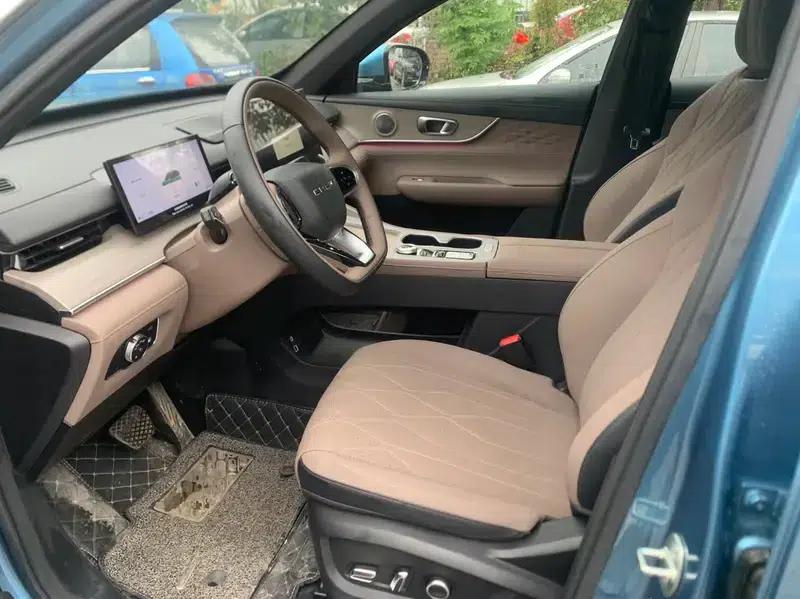 Chery Tiggo 8 PLUS C-DM 2025 1.5T Premium Edition — миниатюра 13