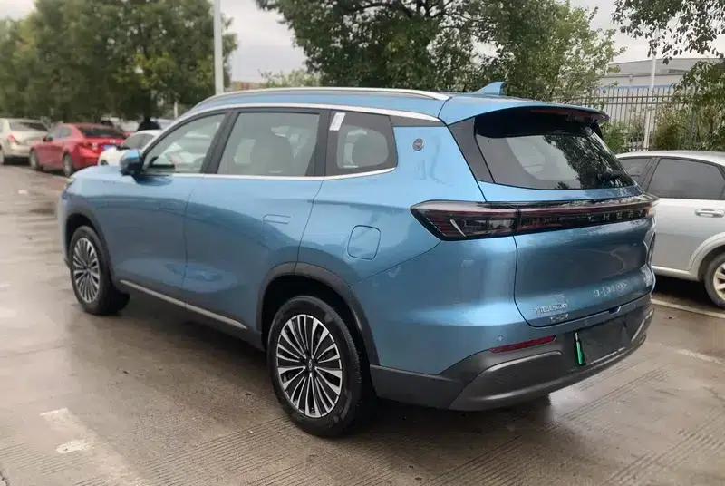 Chery Tiggo 8 PLUS C-DM 2025 1.5T Premium Edition — миниатюра 4