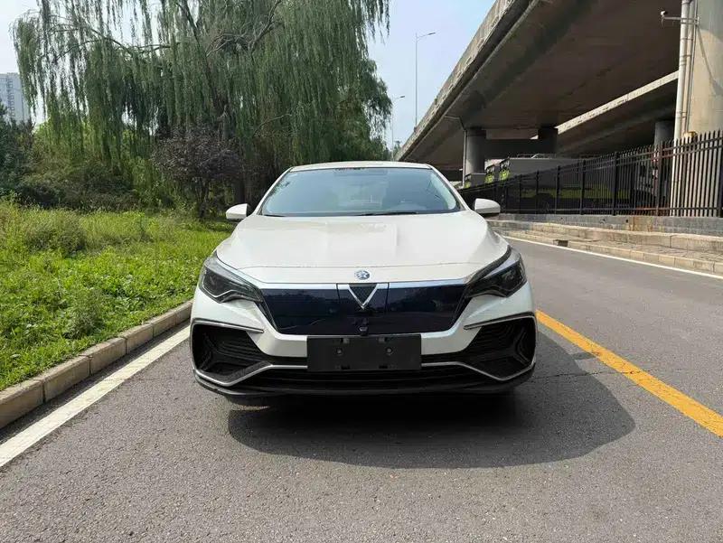 Venucia D60 EV 2022 PLUS RJ Smart Edition — миниатюра 2