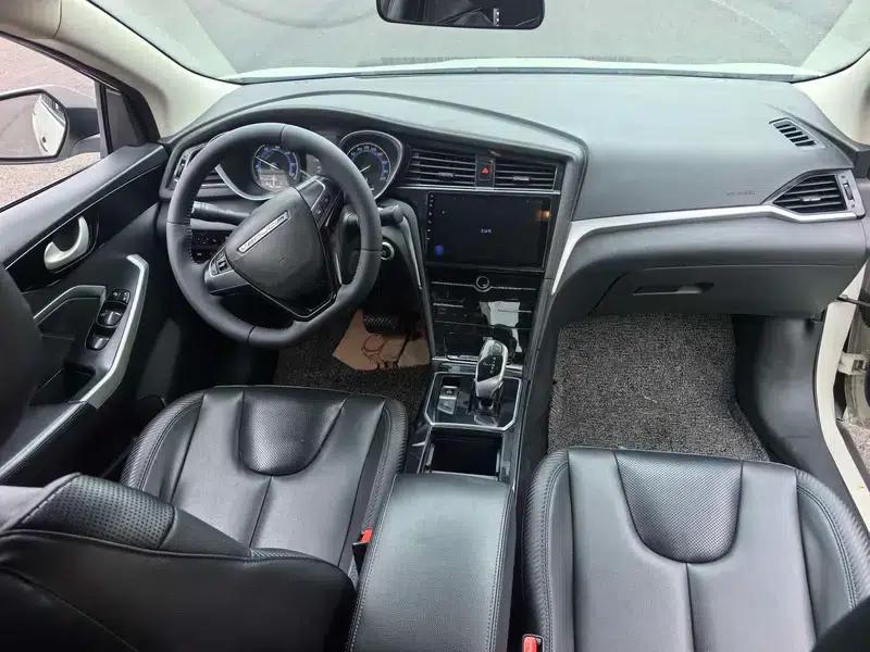 Venucia D60 EV 2022 Standard Range Comfort Edition — миниатюра 7
