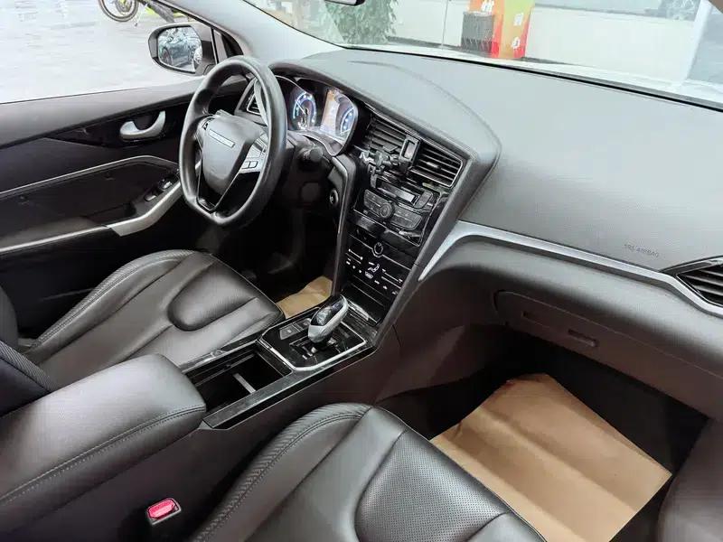Venucia D60 EV 2022 Standard Range Comfort Edition — миниатюра 12