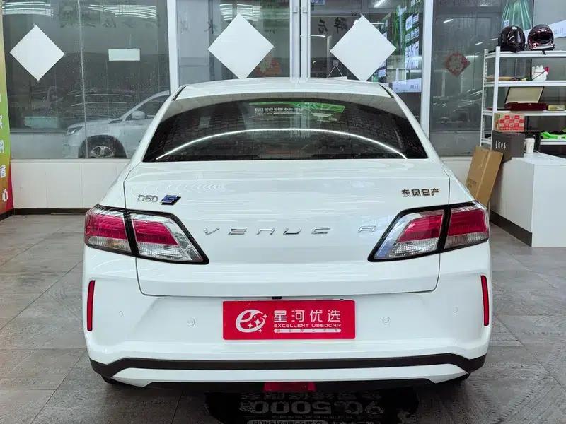 Venucia D60 EV 2022 Standard Range Comfort Edition — миниатюра 6
