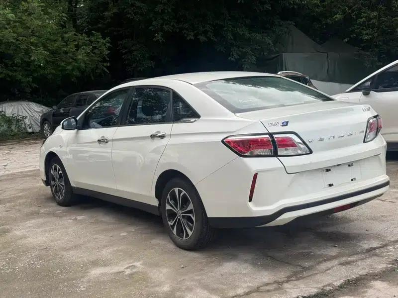 Venucia D60 EV 2022 Standard Range Comfort Edition — миниатюра 4