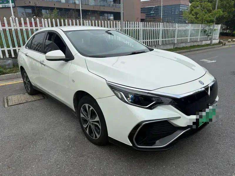Venucia D60 EV 2020 Standard Range Smart Edition — миниатюра 3