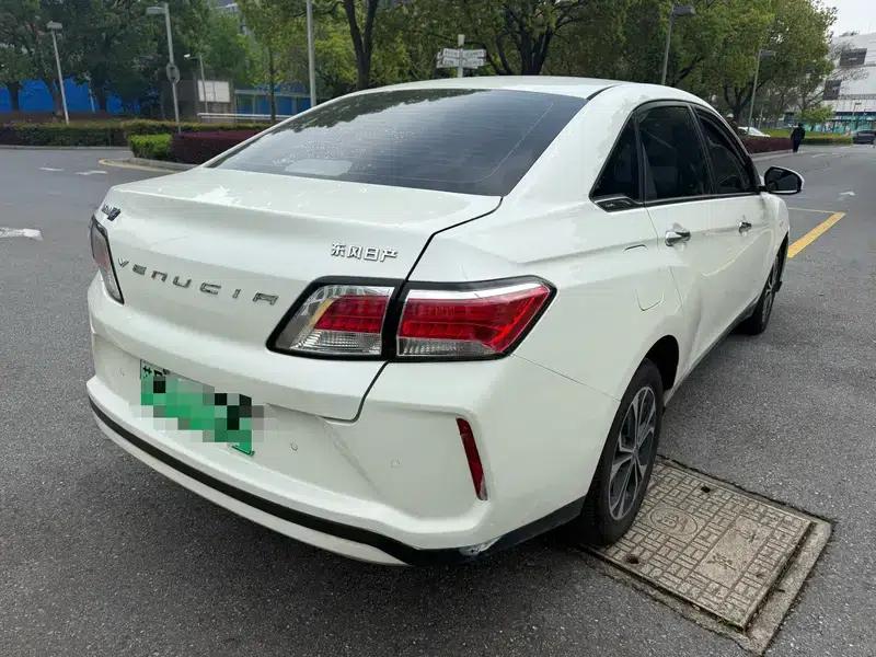 Venucia D60 EV 2020 Standard Range Smart Edition — миниатюра 6