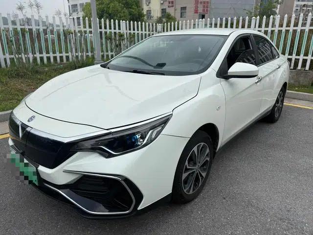 Venucia D60 EV 2020 Standard Range Smart Edition