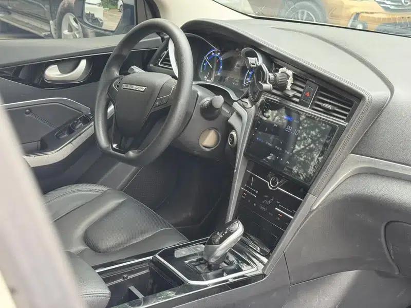 Venucia D60 EV 2022 Standard Range Smart Edition — миниатюра 11