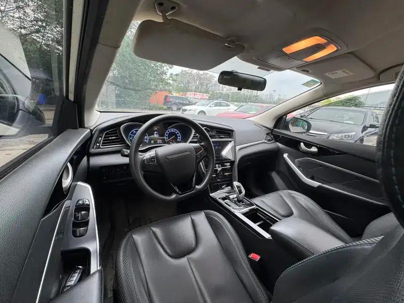 Venucia D60 EV 2022 Standard Range Smart Edition — миниатюра 12