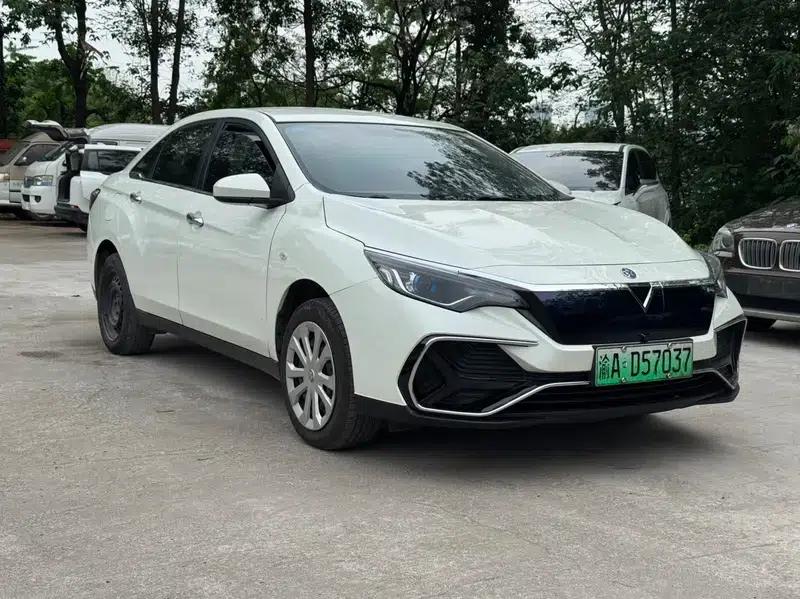 Venucia D60 EV 2022 Standard Range Smart Edition — миниатюра 3