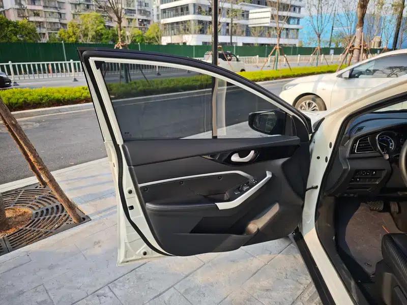 Venucia D60 EV 2022 Standard Range Smart Edition - Online Ride-Hailing — миниатюра 13