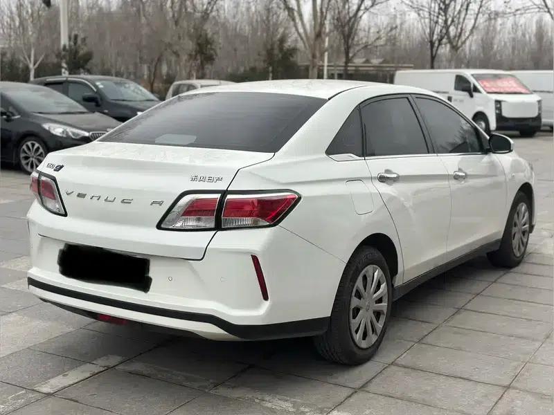 Venucia D60 EV 2022 Standard Range Comfort Edition — миниатюра 5