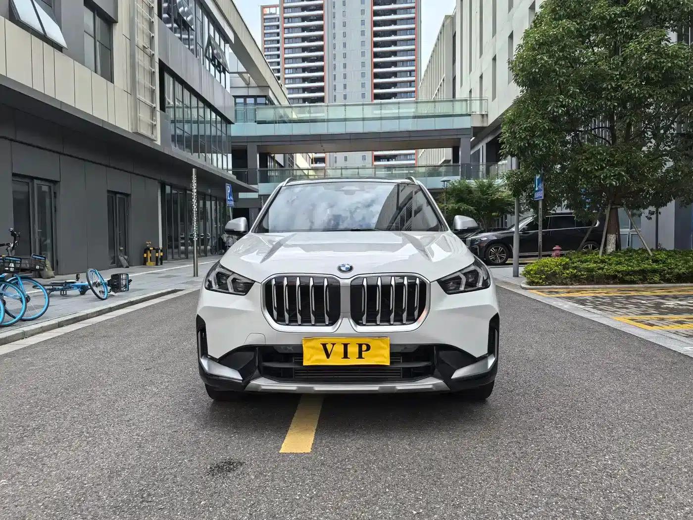 BMW X1 2023 sDrive25Li M Sport Package — миниатюра 2