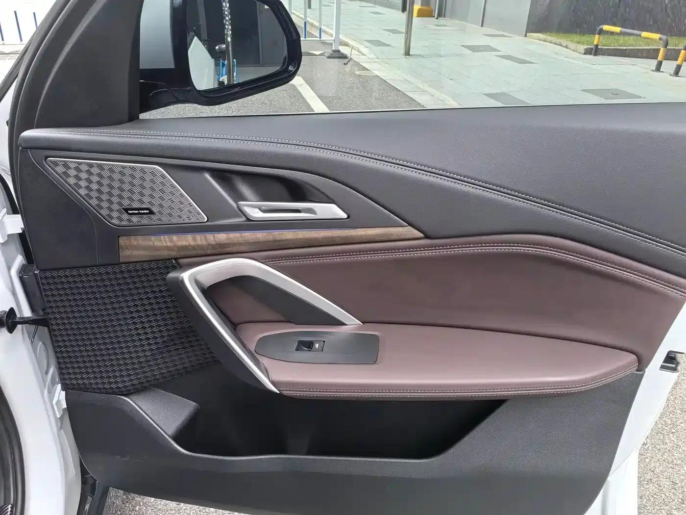 BMW X1 2023 sDrive25Li M Sport Package — миниатюра 11