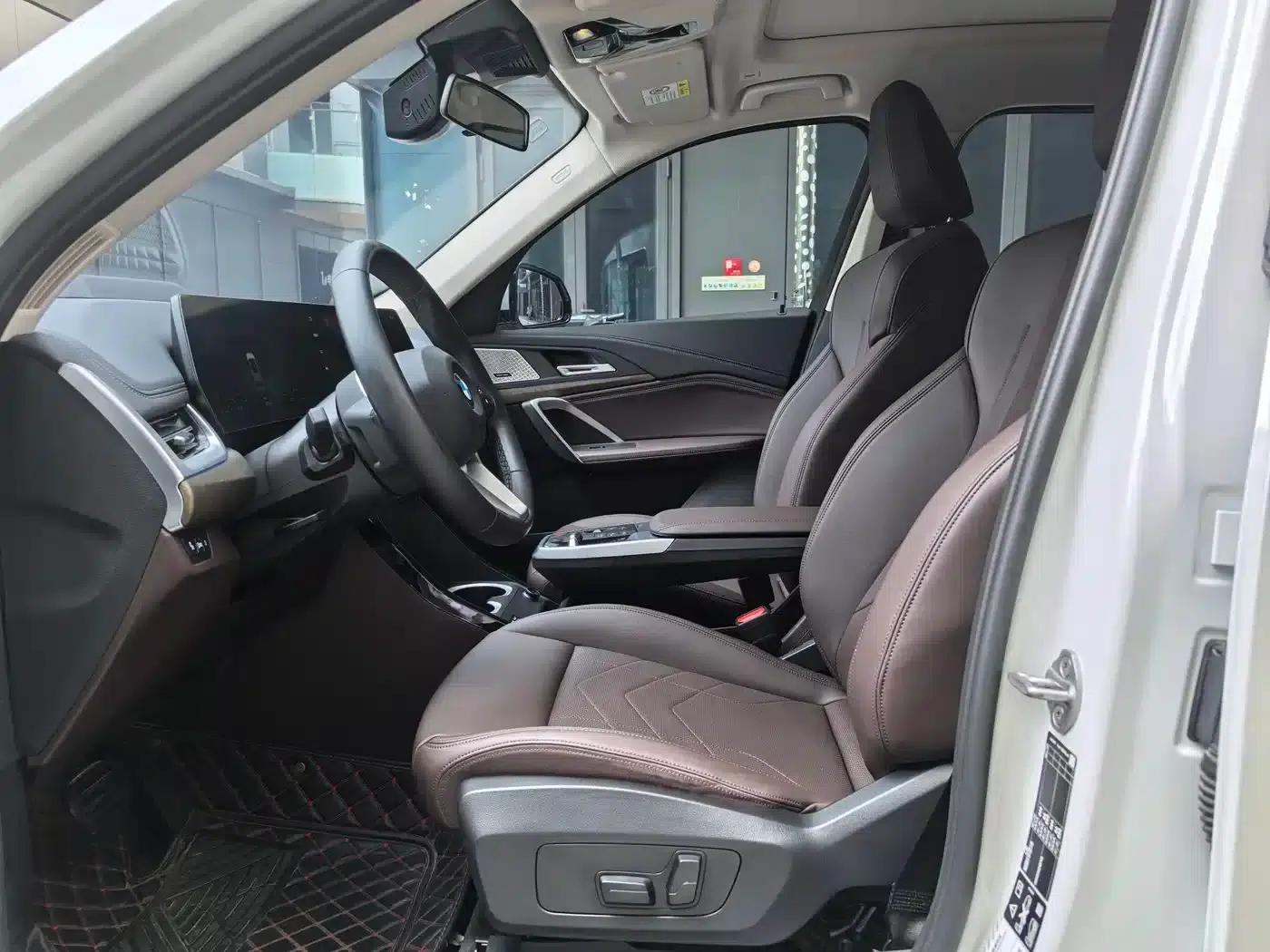 BMW X1 2023 sDrive25Li M Sport Package — миниатюра 4