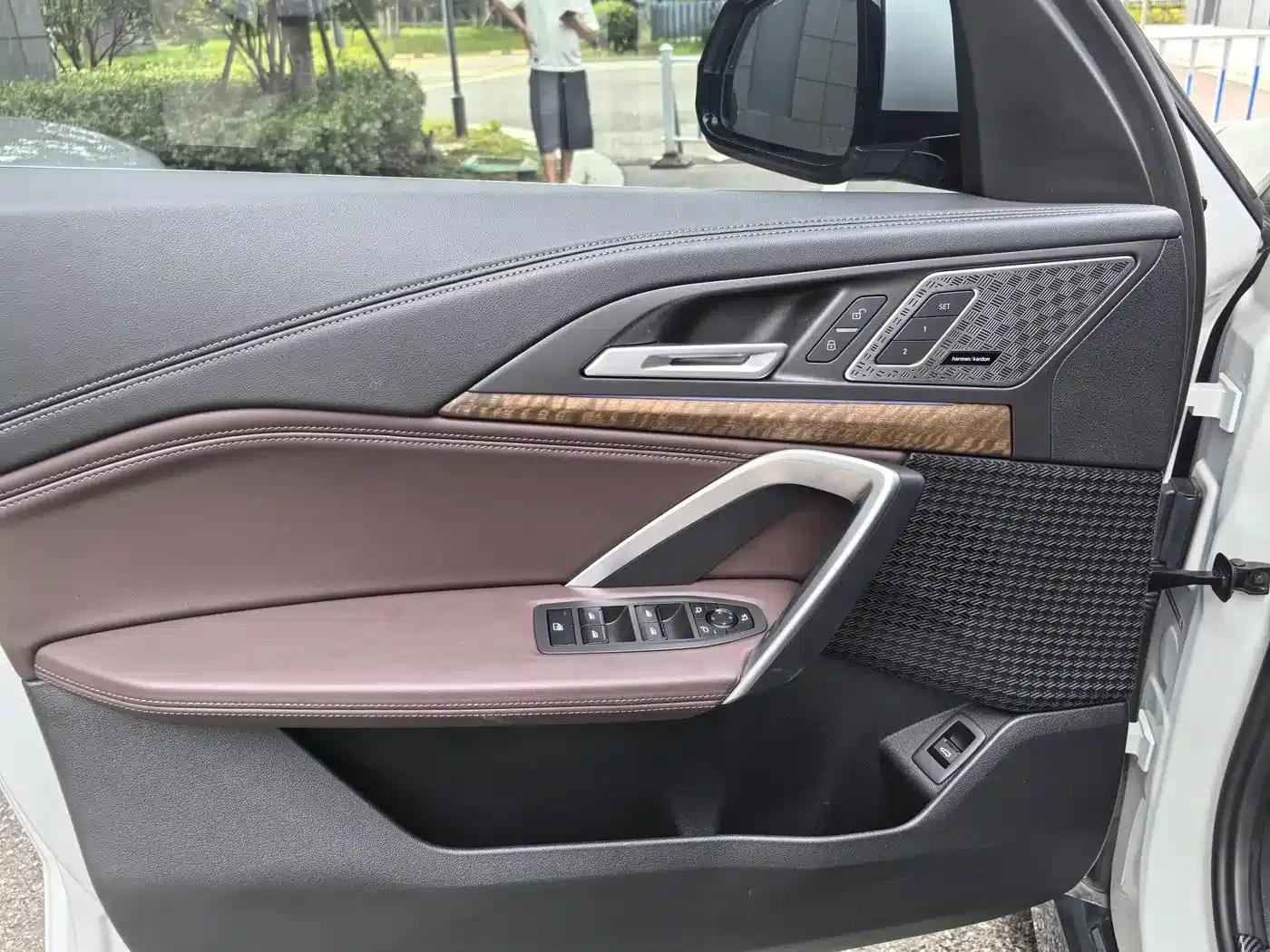 BMW X1 2023 sDrive25Li M Sport Package — миниатюра 6