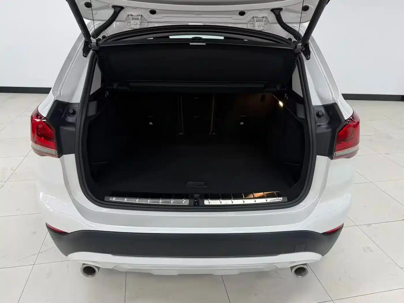 BMW X1 2022 sDrive20Li Fashion Edition — миниатюра 8
