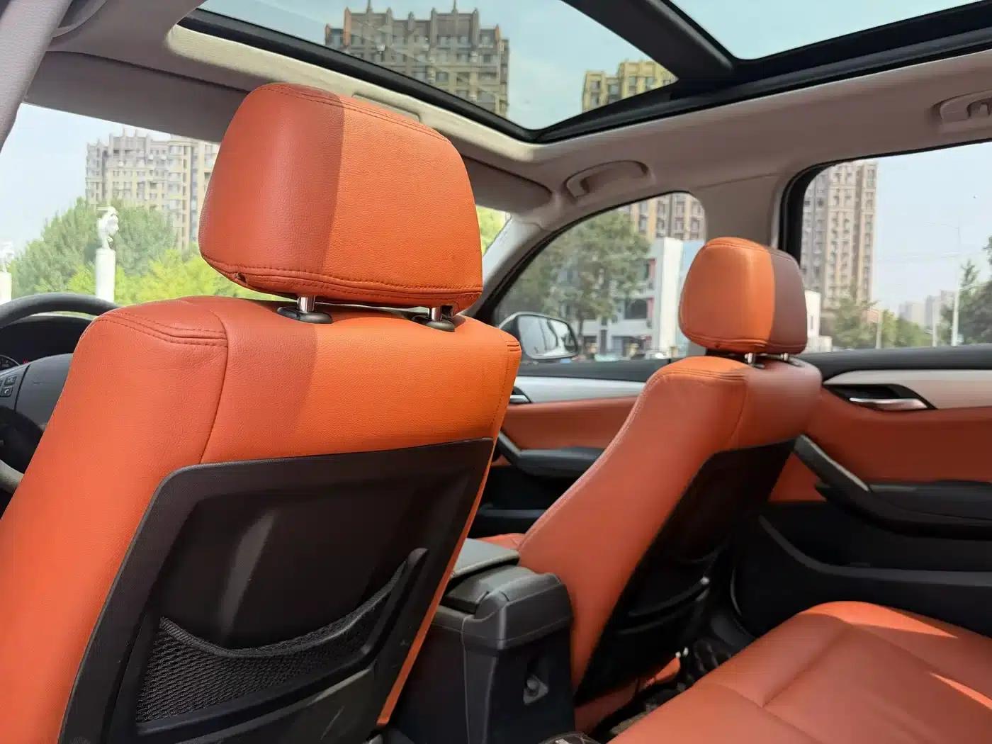 BMW X1 2013 sDrive18i Manual — миниатюра 5