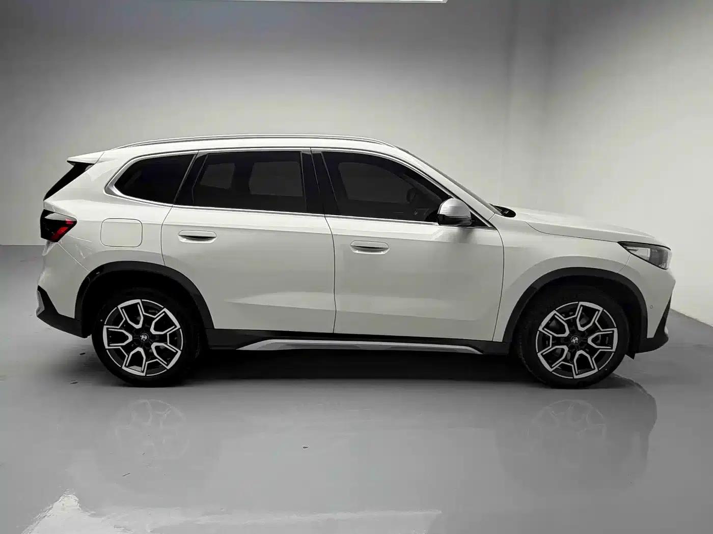 2024 BMW X1 sDrive25Li X Design Package — миниатюра 11