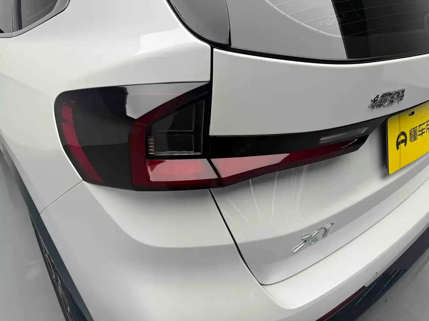 2024 BMW X1 sDrive25Li X Design Package — миниатюра 17