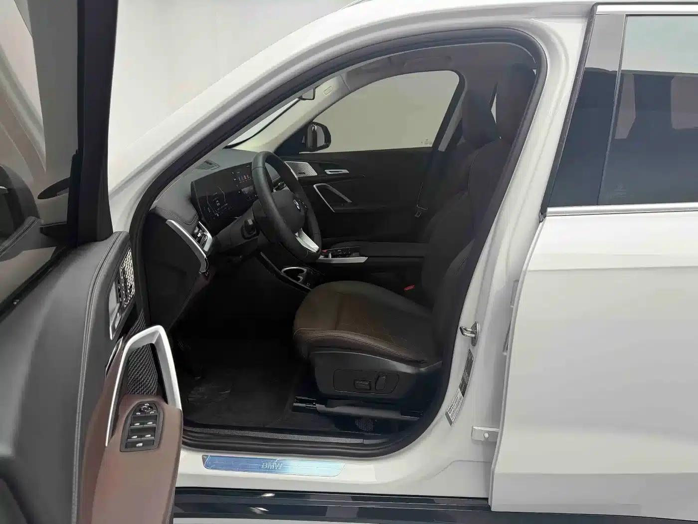 2024 BMW X1 sDrive25Li X Design Package — миниатюра 20