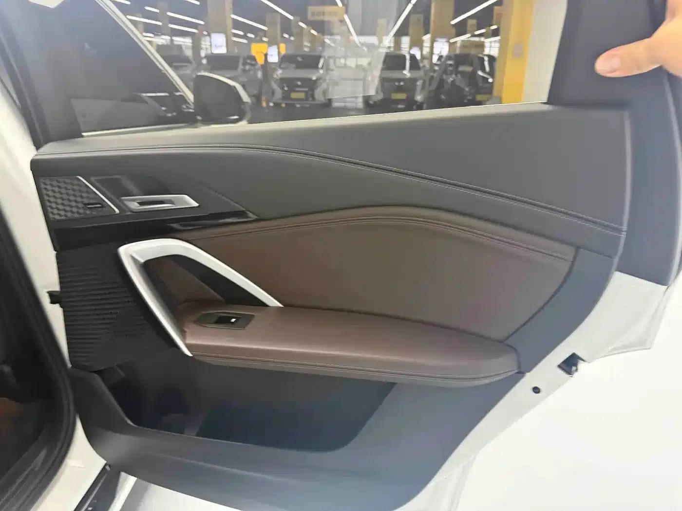 2024 BMW X1 sDrive25Li X Design Package — миниатюра 5