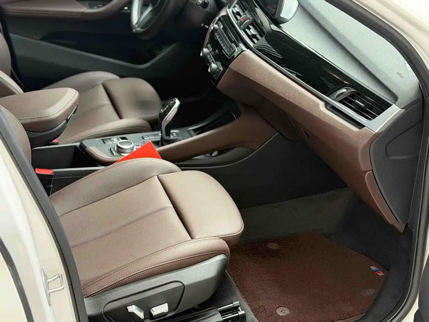 BMW X1 2022 sDrive25Li Leading Edition — миниатюра 11