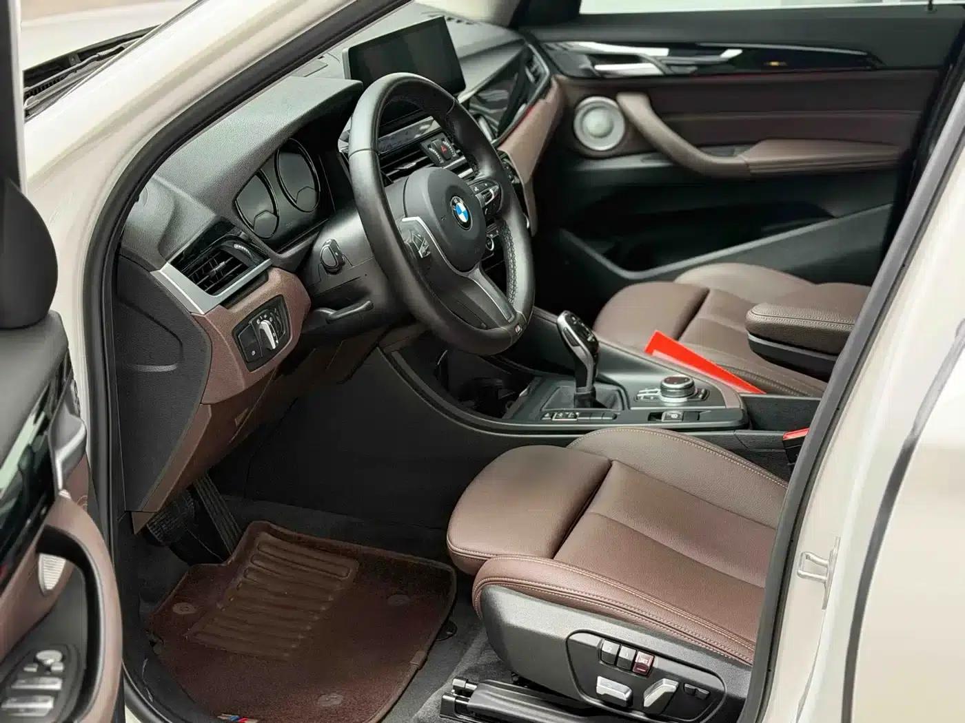 BMW X1 2022 sDrive25Li Leading Edition — миниатюра 5