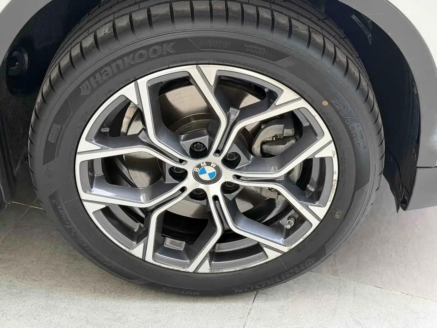 BMW X1 2022 sDrive25Li Leading Edition — миниатюра 7