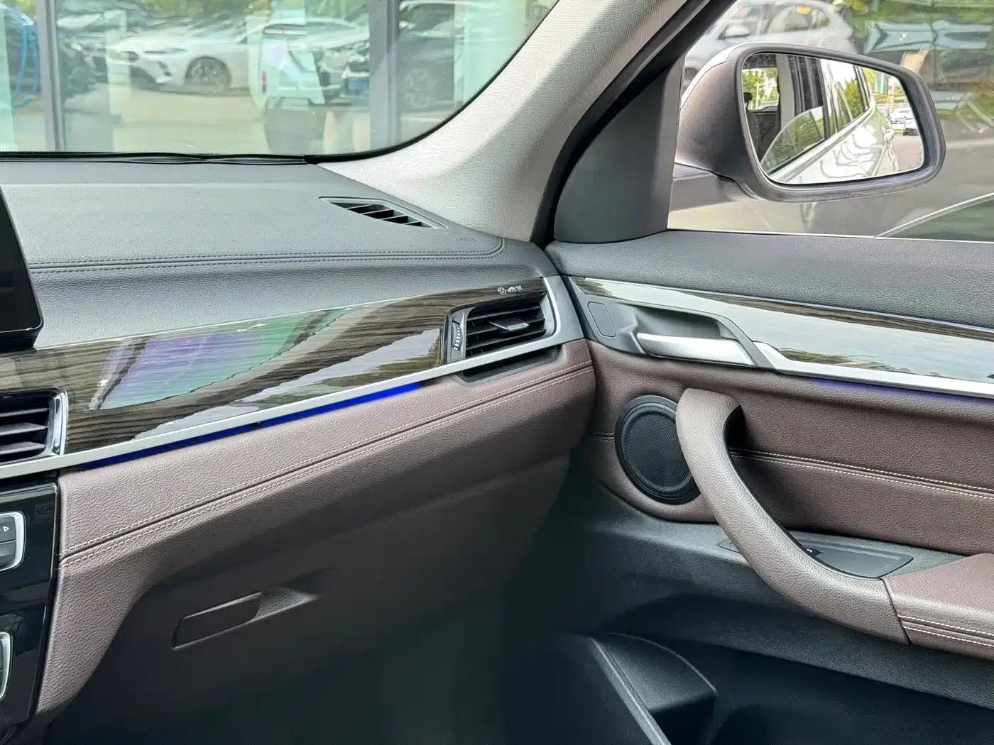 BMW X1 2020 xDrive25Li Premium — миниатюра 12