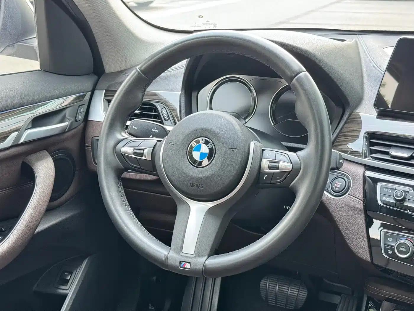BMW X1 2020 xDrive25Li Premium — миниатюра 14