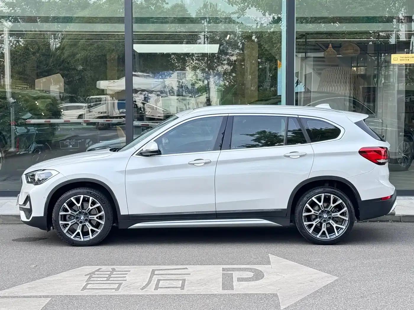 BMW X1 2020 xDrive25Li Premium — миниатюра 4