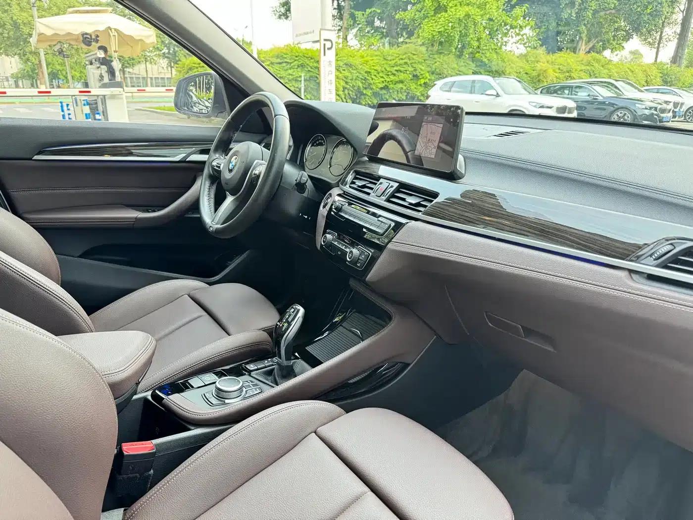 BMW X1 2020 xDrive25Li Premium — миниатюра 8