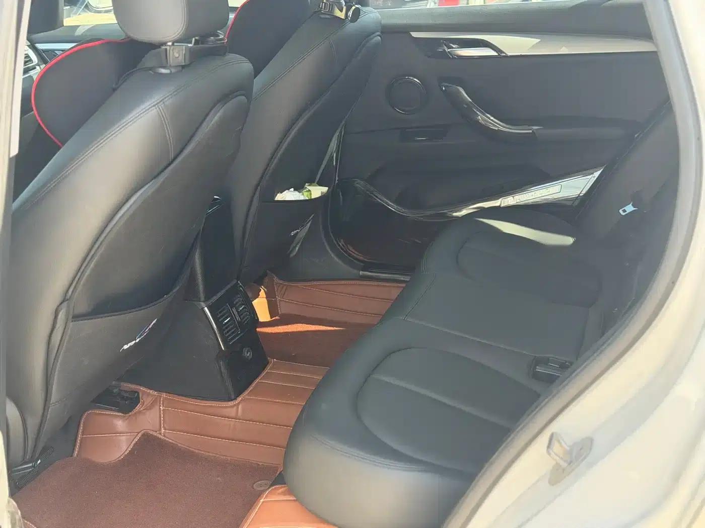 BMW X1 2018 sDrive20Li Leading Edition — миниатюра 6