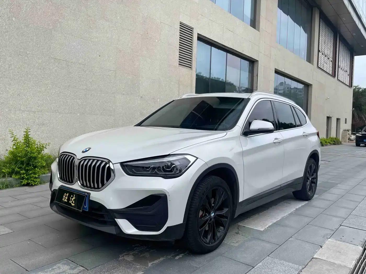 BMW X1 2022 sDrive20Li Fashion Edition — миниатюра 1