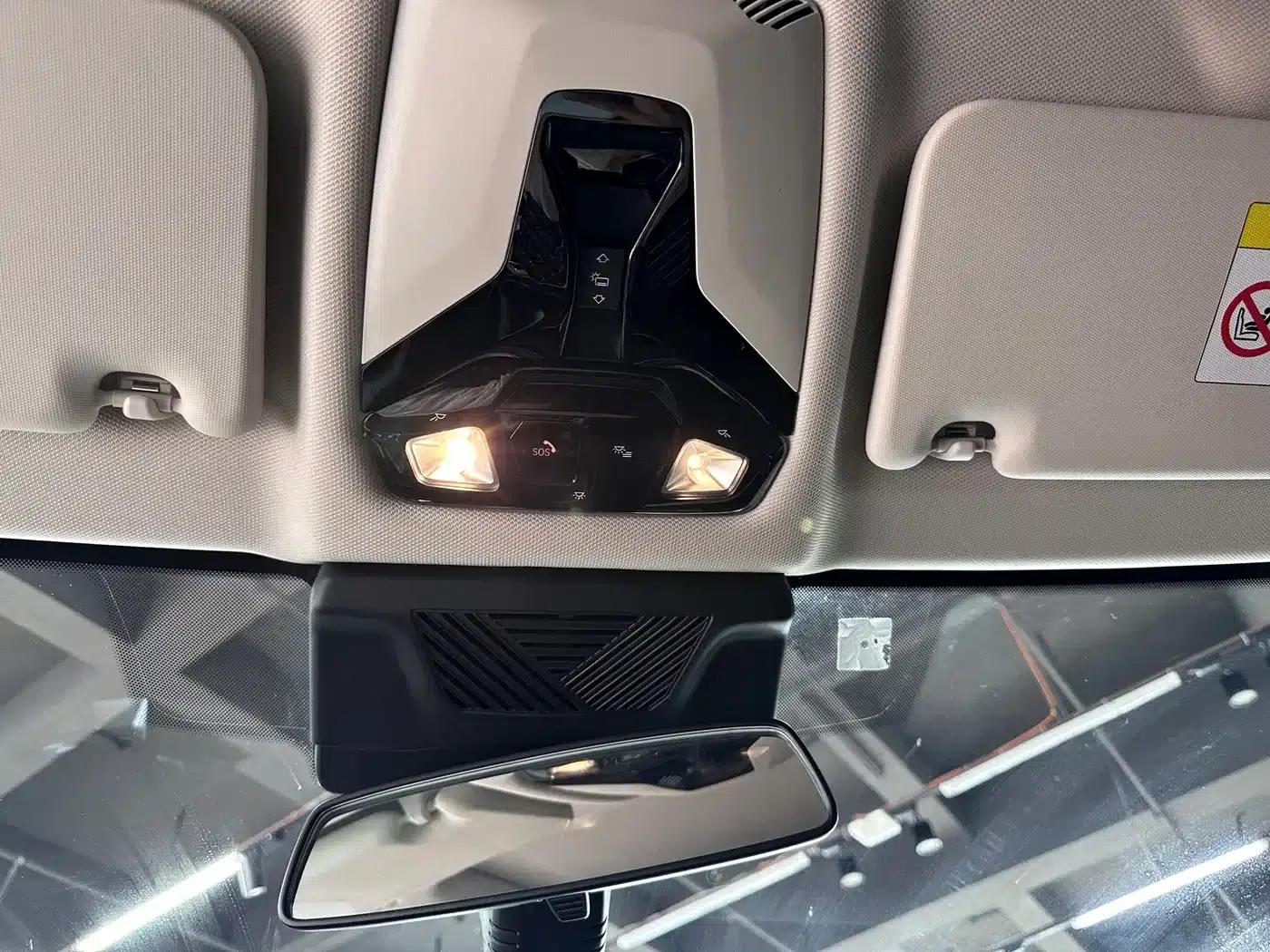 2023 BMW X1 sDrive20Li X Design Package — миниатюра 13