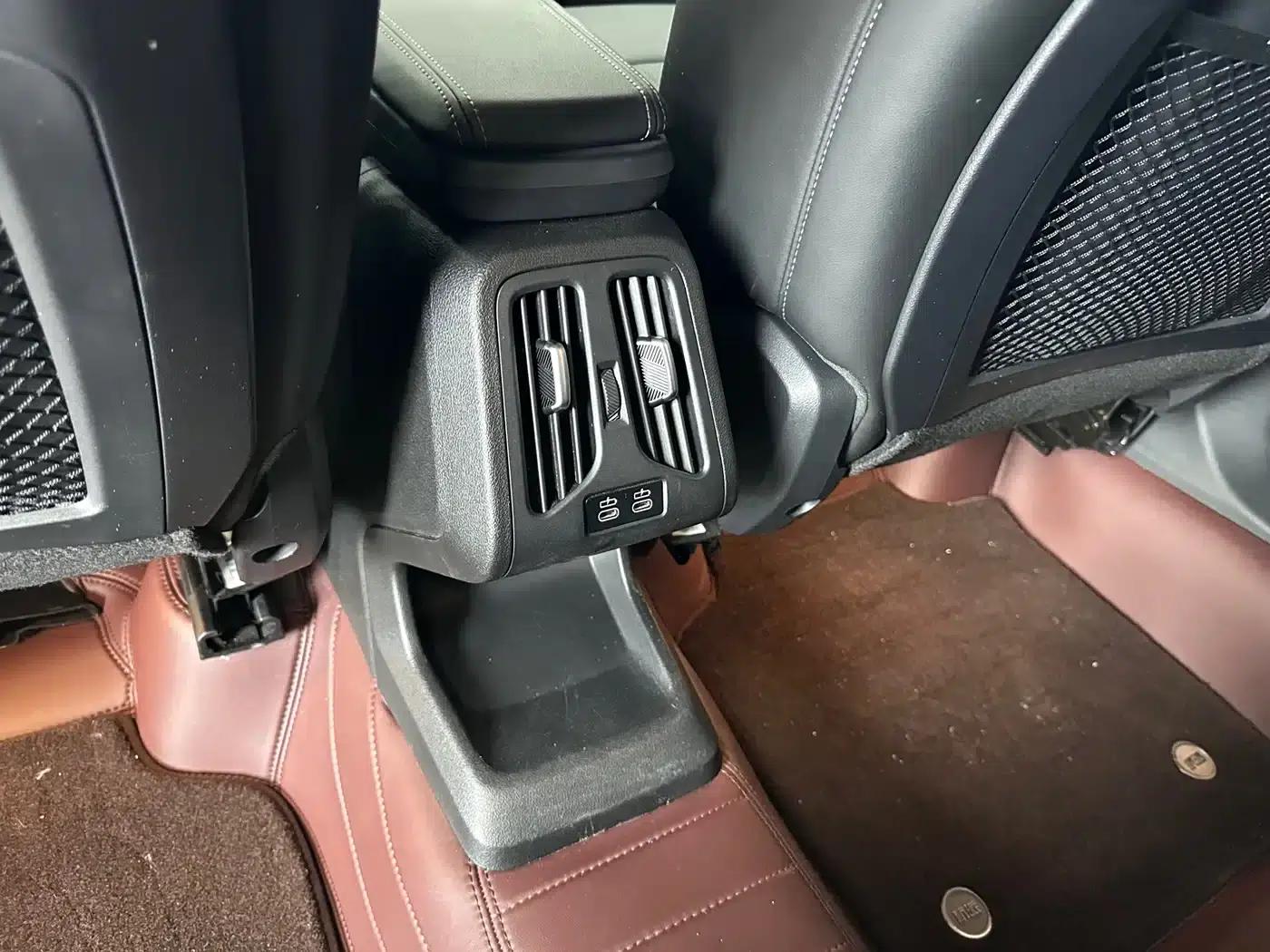 2023 BMW X1 sDrive20Li X Design Package — миниатюра 17