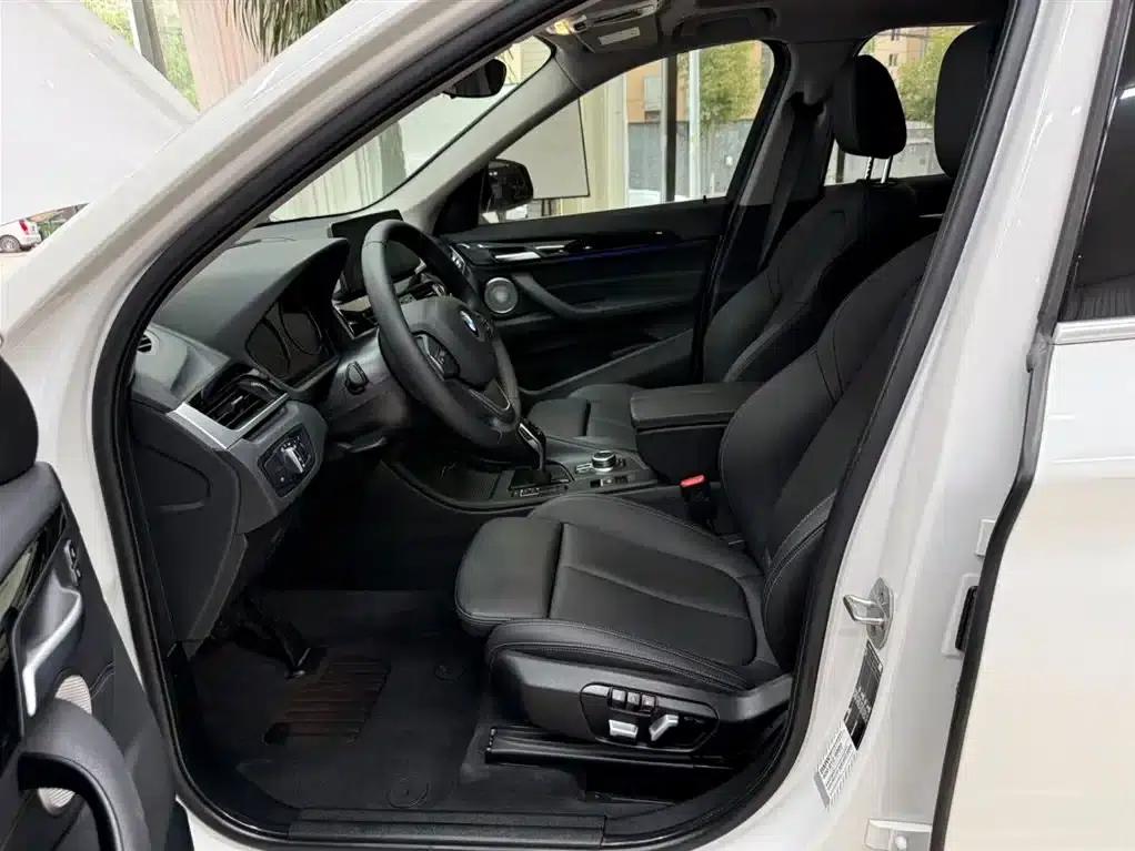 BMW X1 2022 sDrive20Li Fashion Edition — миниатюра 16