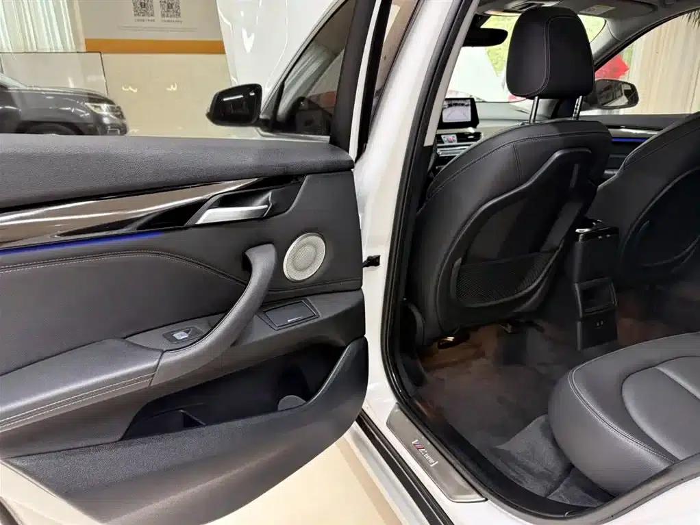 BMW X1 2022 sDrive20Li Fashion Edition — миниатюра 17
