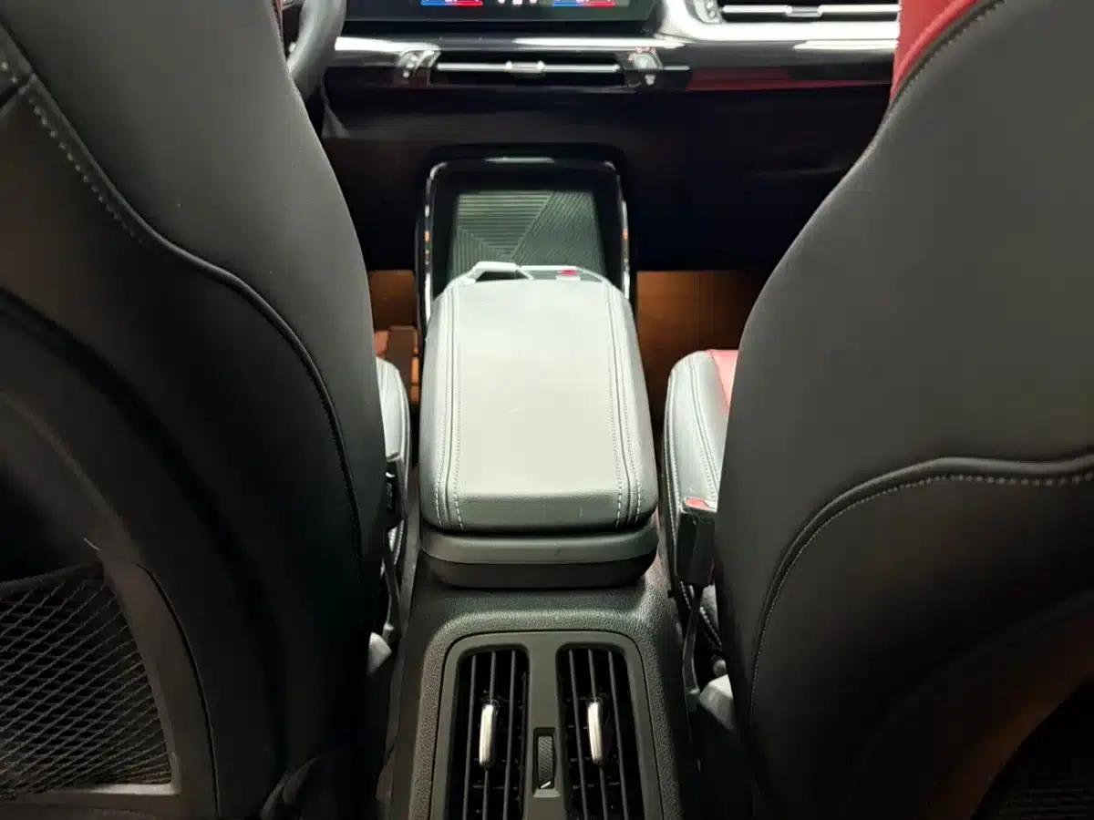 2023 BMW X1 sDrive20Li X Design Package — миниатюра 14