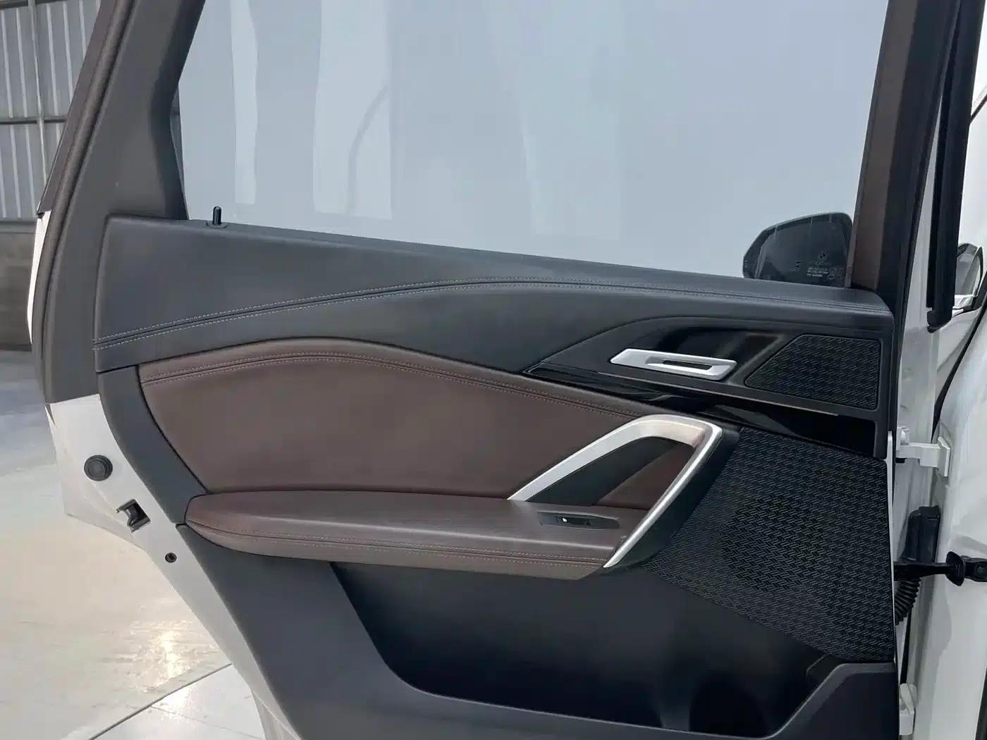 2023 BMW X1 sDrive20Li X Design Package — миниатюра 15
