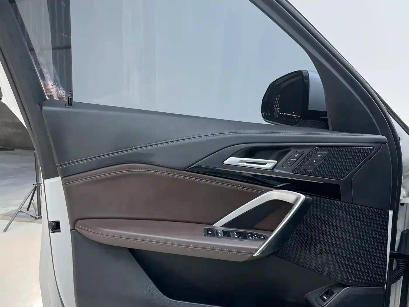 2023 BMW X1 sDrive20Li X Design Package — миниатюра 18