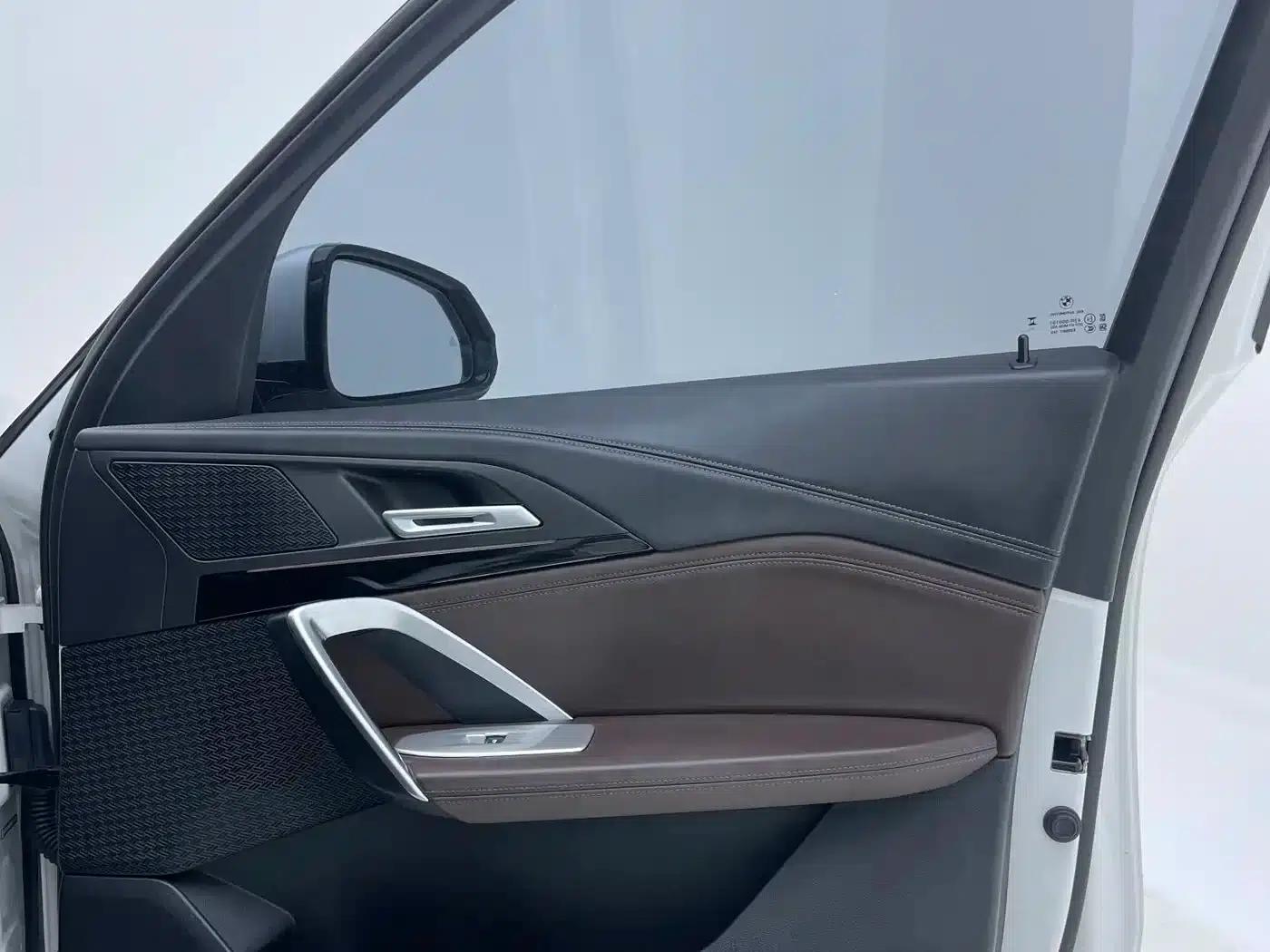 2023 BMW X1 sDrive20Li X Design Package — миниатюра 25