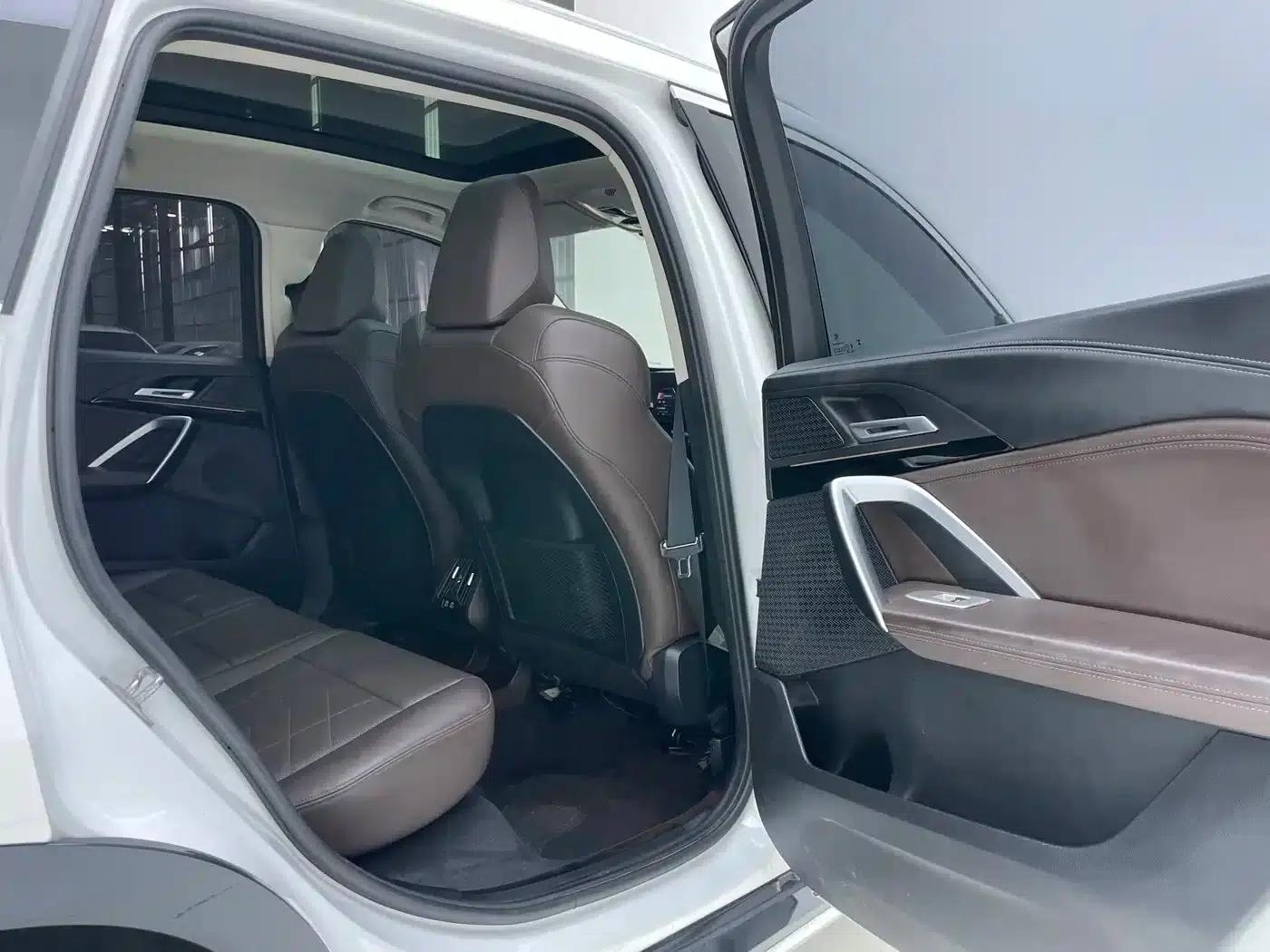 2023 BMW X1 sDrive20Li X Design Package — миниатюра 26