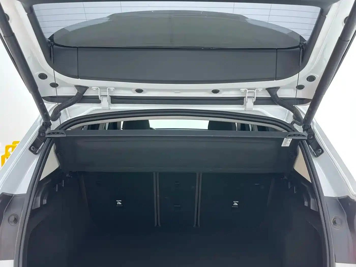 2023 BMW X1 sDrive20Li X Design Package — миниатюра 9