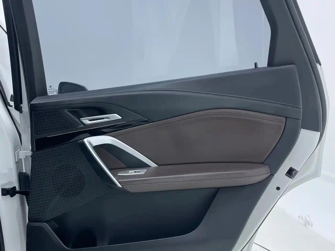 2023 BMW X1 sDrive20Li X Design Package — миниатюра 10