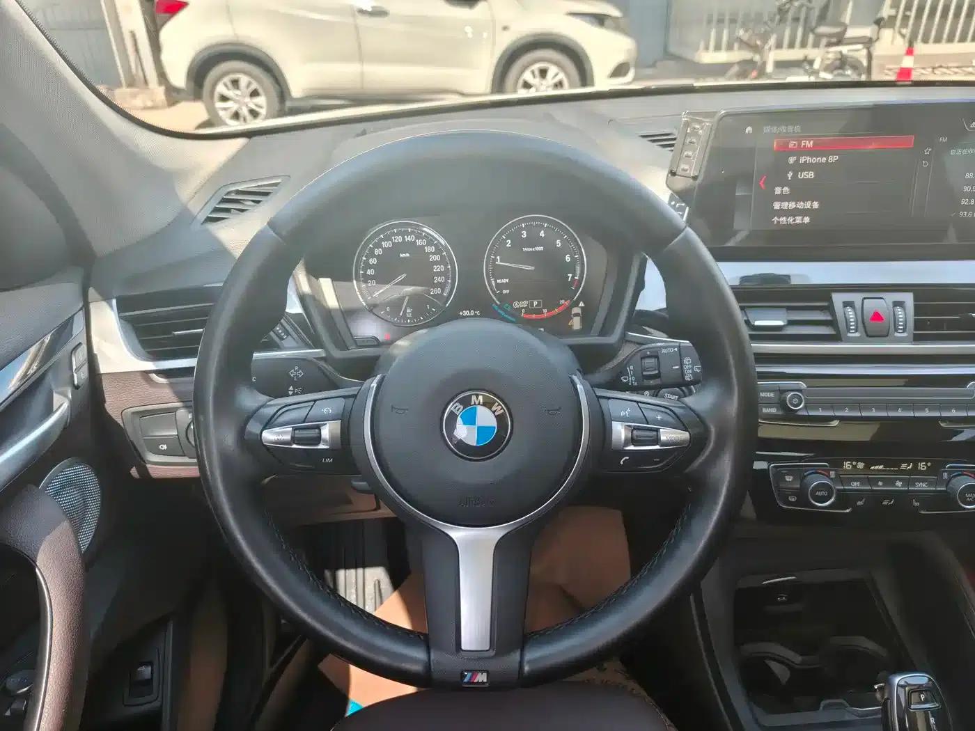 BMW X1 2021 sDrive25Li Leading Edition — миниатюра 18